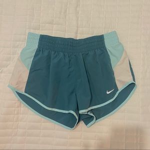 Nike Women’s Dry Tempo Shorts